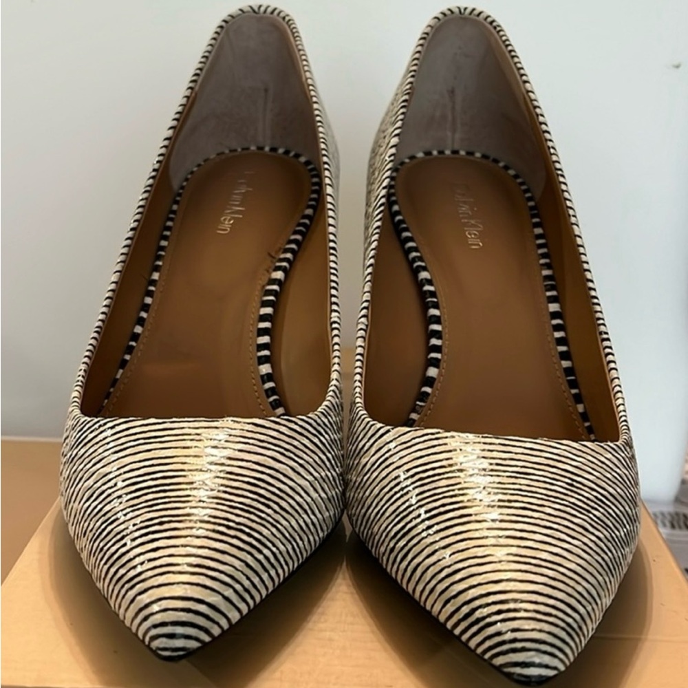 Calvin Klein black and white vertical striped heel